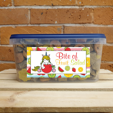 BITE OF FRUIT SALAD <br> Smakołyki dla koni